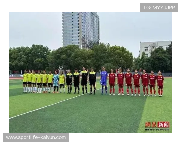 茂名足球球星家俊闪耀绿茵场逐梦拼搏谱写青春传奇