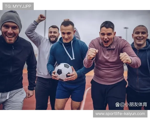 足球巨星聚餐夜:绿茵场外的友谊与精彩对话 足球巨星聚餐夜:绿茵场外的友谊与精彩对话